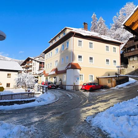 Hotel Kirchenwirt 바트키르히하임 외부 사진