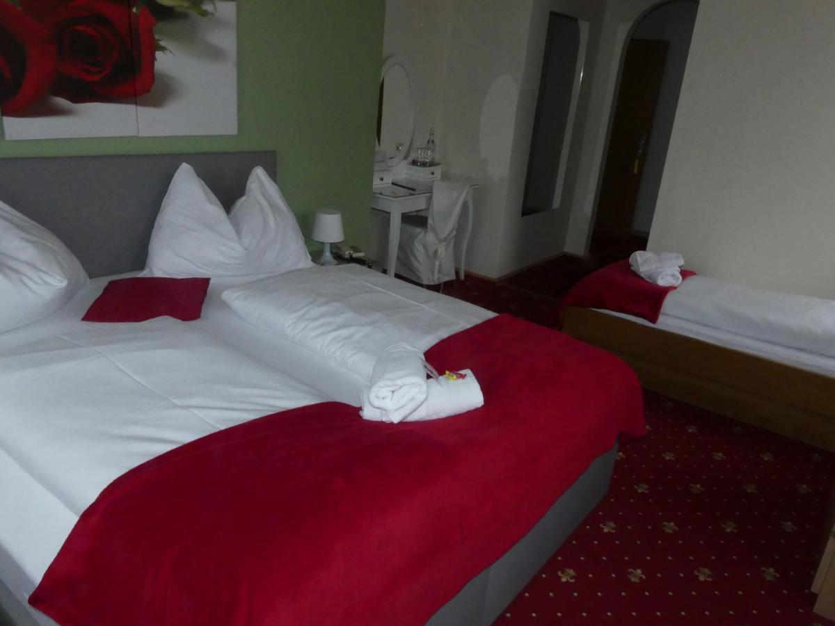 Hotel Kirchenwirt 바트키르히하임 외부 사진