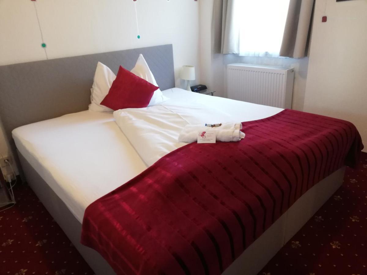 Hotel Kirchenwirt 바트키르히하임 외부 사진