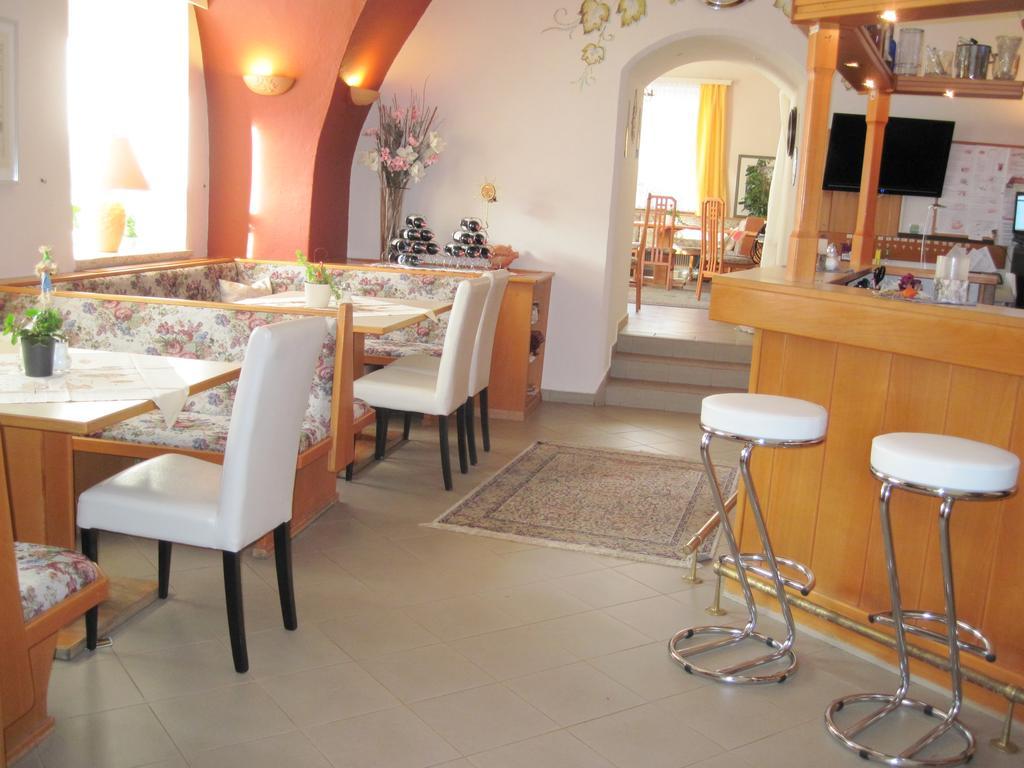 Hotel Kirchenwirt 바트키르히하임 외부 사진