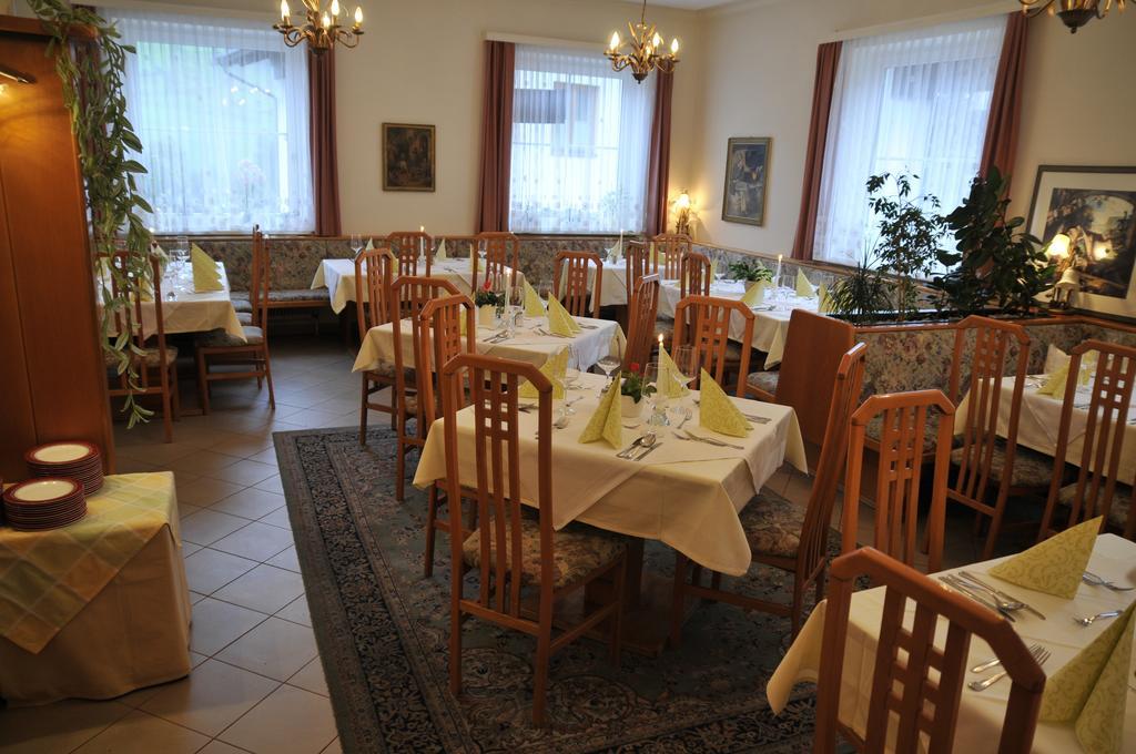 Hotel Kirchenwirt 바트키르히하임 외부 사진