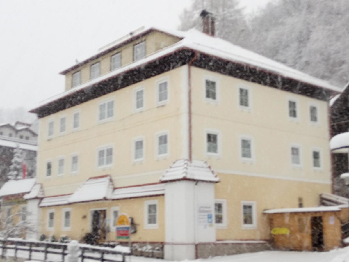 Hotel Kirchenwirt 바트키르히하임 외부 사진