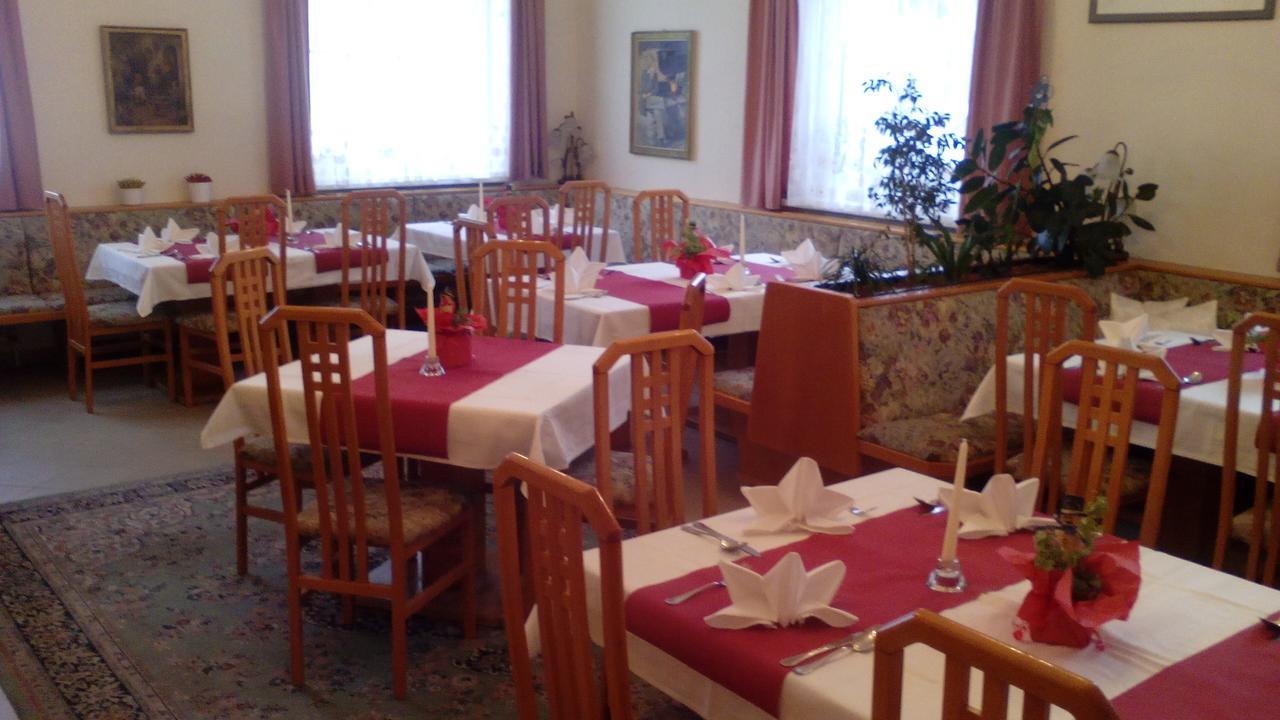 Hotel Kirchenwirt 바트키르히하임 외부 사진