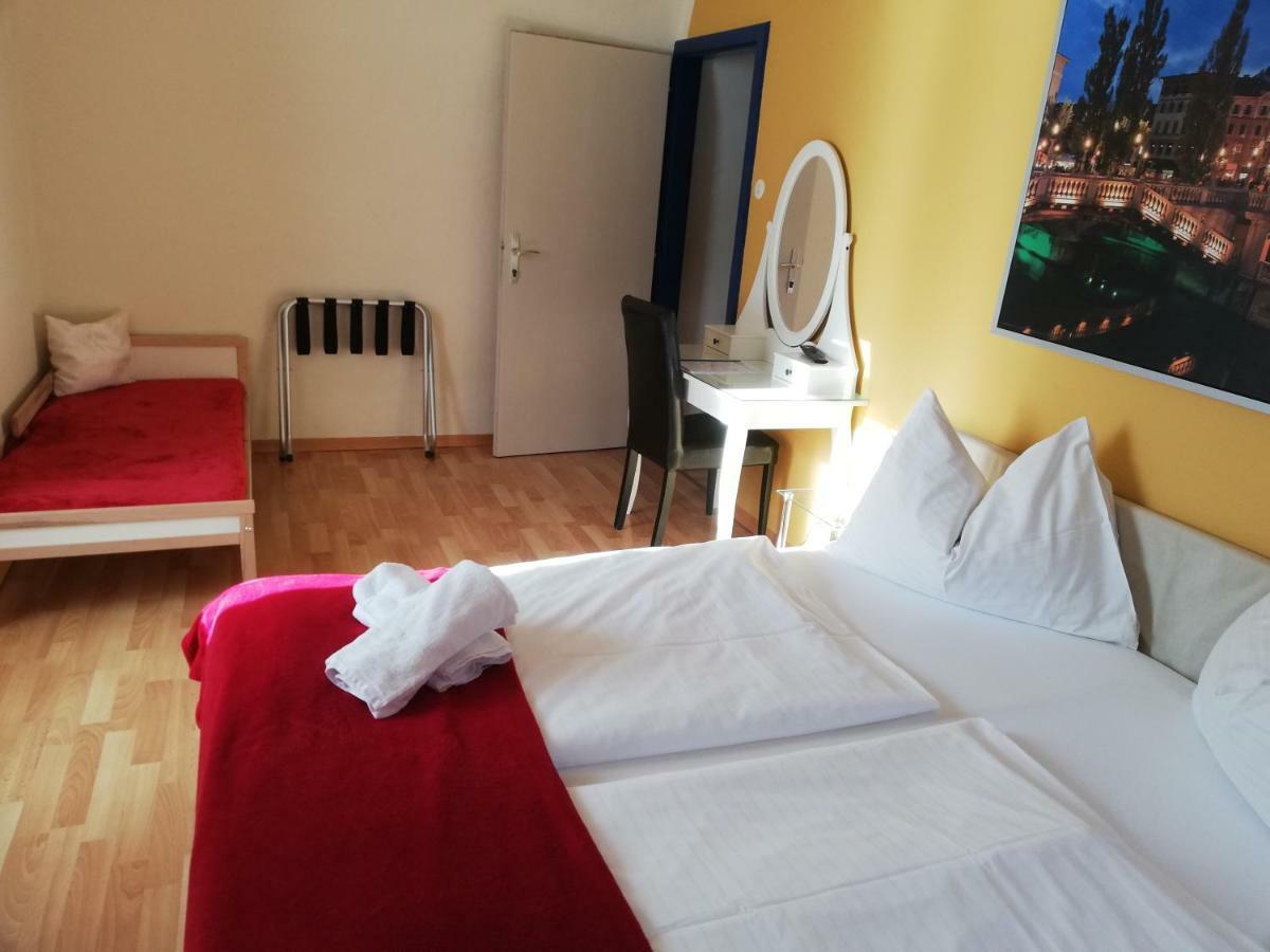 Hotel Kirchenwirt 바트키르히하임 외부 사진